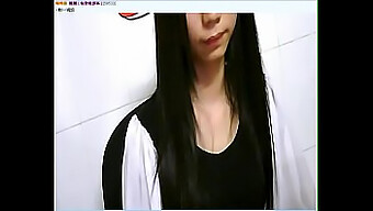 Gadis Asia Muda Di Webcam: Myxcamgirl.Com