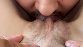 Amateur British Couple'S Close-Up Of Pussy Licking