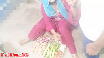 Teen Bhabhi With Big Ass Sells Vegetables In Doggy Style For Cash