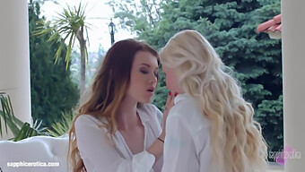 Lezbična Muca Se Igra S Prsti: Lola Tay In Misha Cross V Vrtu