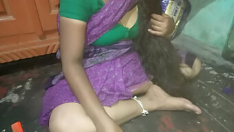 Tamil Aunty With Small Boobs And Hairy Pussy Gets Wet