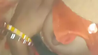 Femme Infidèle Se Fait Remplir La Bouche De Bite