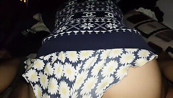 نوجوان با پستان بزرگ (18+) نزدیک به Pov از کیر