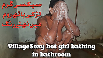 18+ Pakistanisches Mädchen Mit Großen Natürlichen Titten Wird Im Badezimmer Nass Und Wild