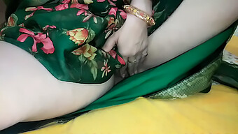 Asian Teen Saree Shows Off Her Panties In Front Of The Camera