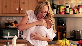 Brett Rossi'S Milf เย็ดกันแบบความละเอียดสูง