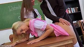 Les Bombes Blondes Amirah Adar Et Nesty Se Font Fesser Et Baiser Par Un Professeur